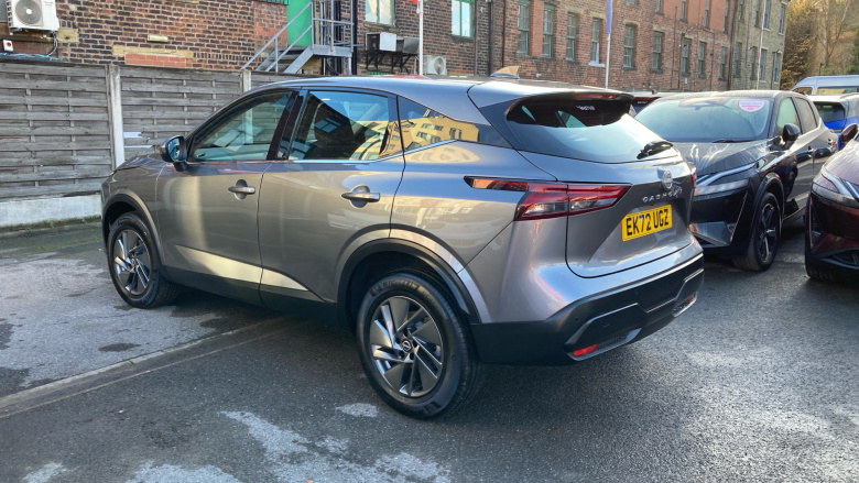 Nissan Qashqai 1.3 DiG-T MH Acenta Premium 5dr Petrol Hatchback